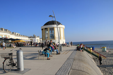 Musikpavillon auf der Strandpromenade